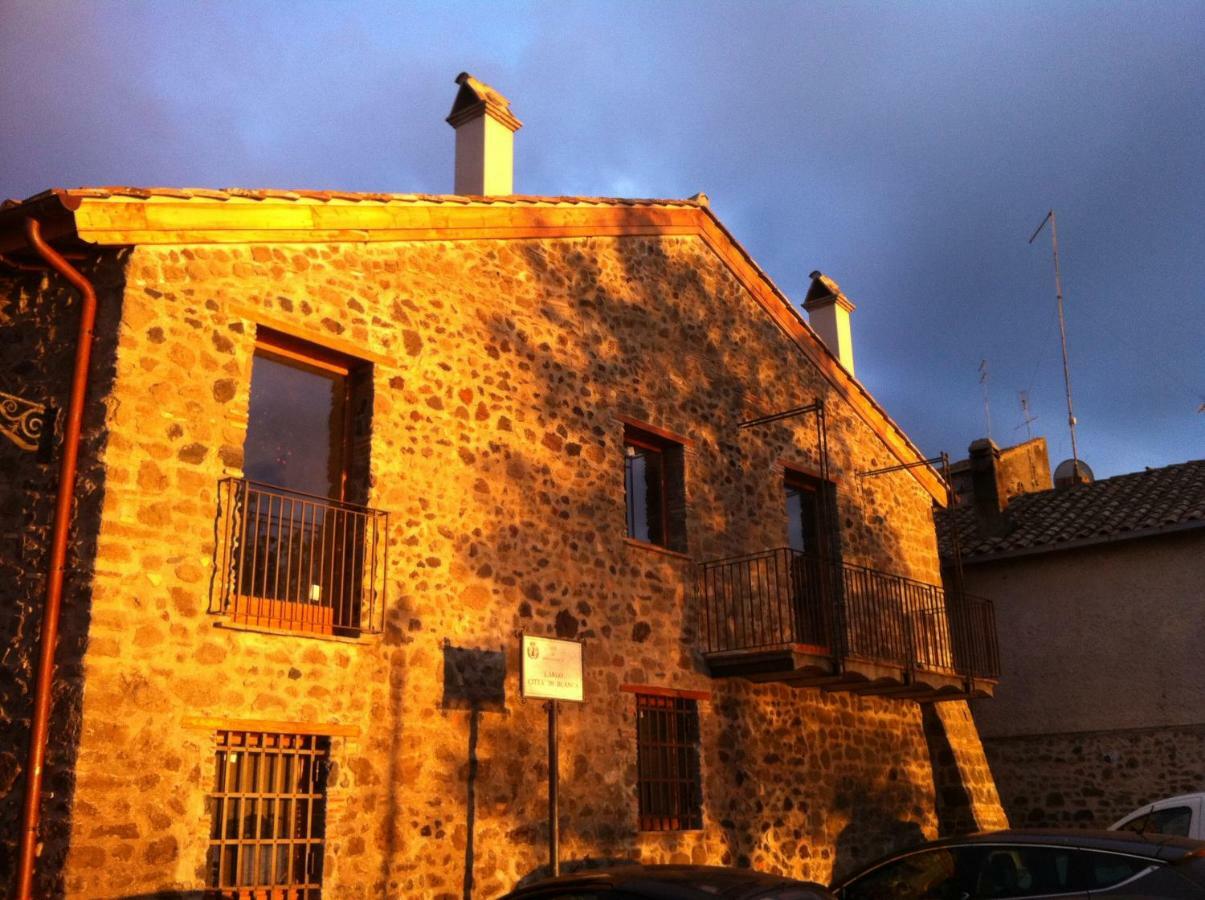 Bed and Breakfast Al Vicolo dei Pescatori Anguillara Sabazia Esterno foto